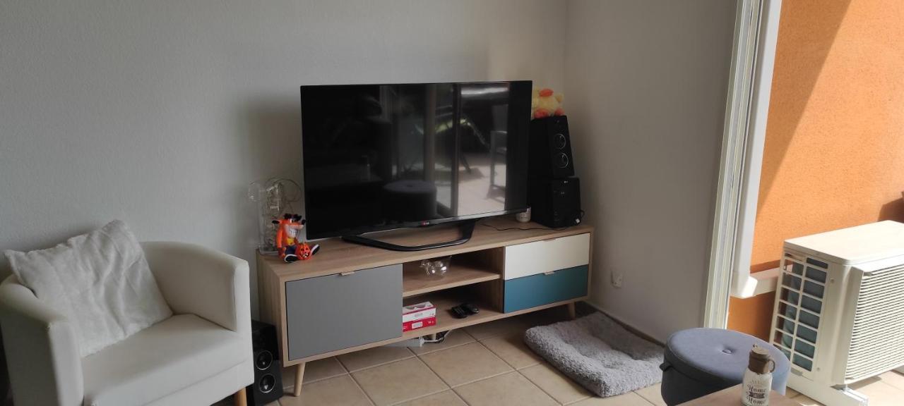 Appartement Avec Grande Terrasse A 15 Mn De La Mer Saint-Estève Buitenkant foto